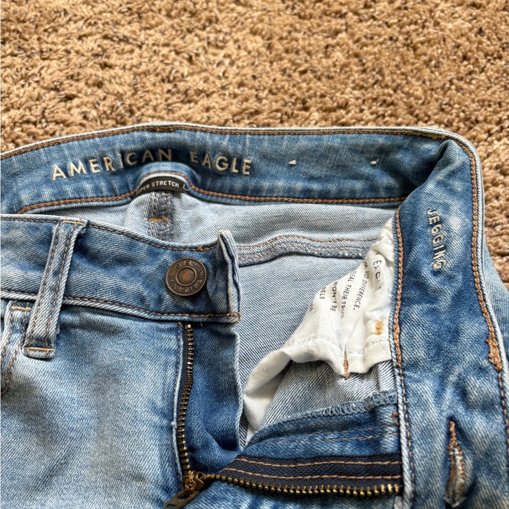 American Eagle Outfitters Light Blue Skinny Jeans